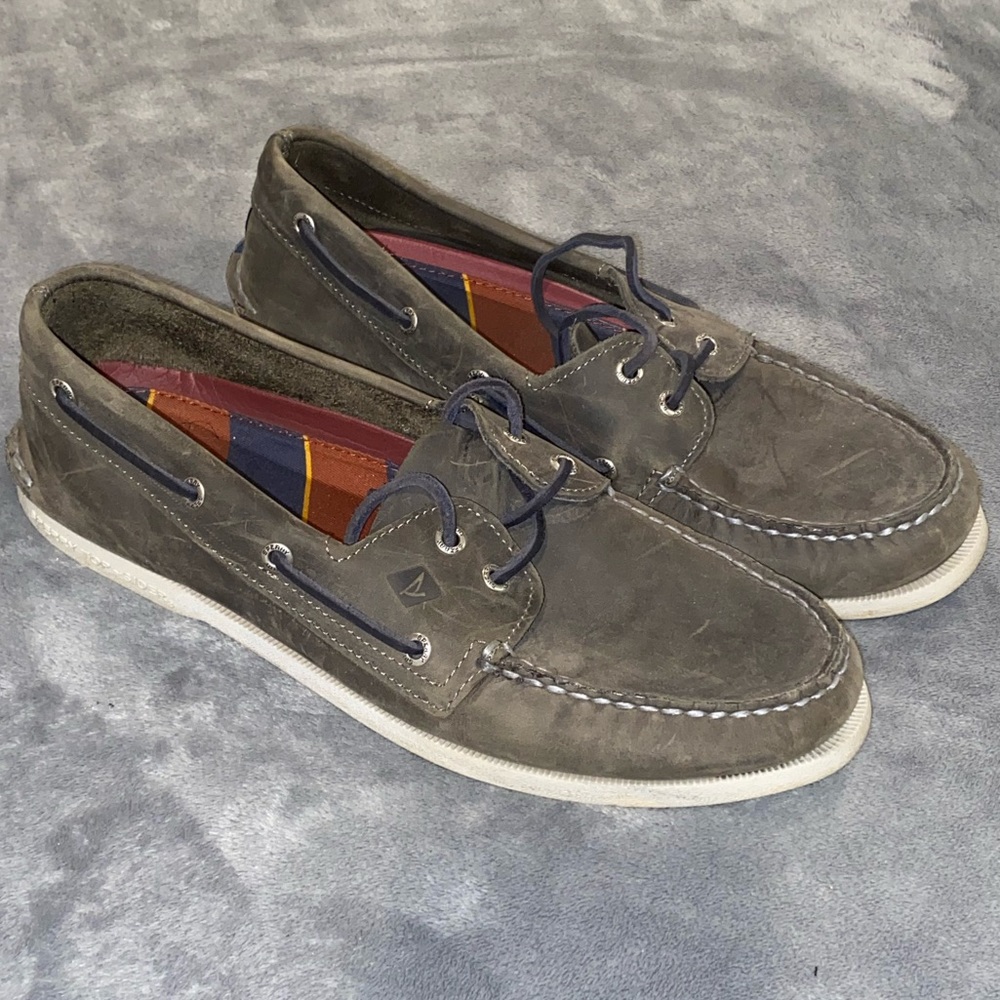 Sperry boat shoes